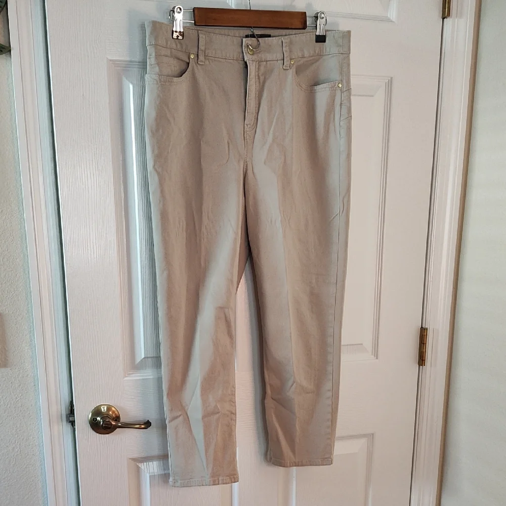 Chico's Beige Crop Pants Size 1